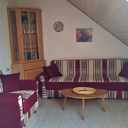 Gemutliche Dachgeschosswohnung Lägenhet Brucken is an Ortsgemeinde